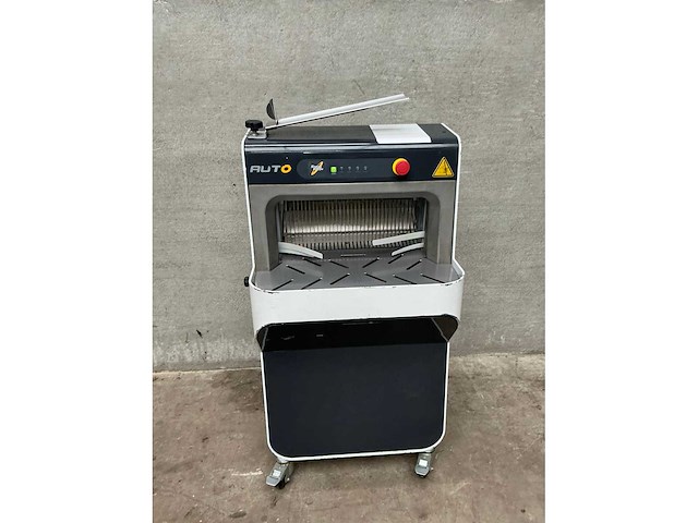 Sinmag europe - sm52 - broodsnijmachine - afbeelding 2 van  5