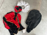 Sinterklaas en zwarte pietenpak - afbeelding 2 van  12