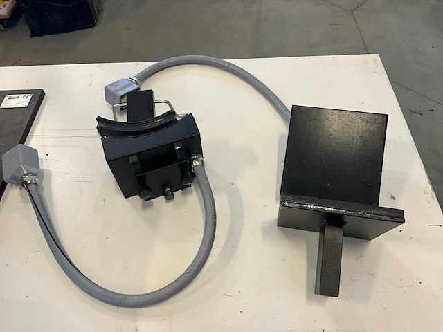 Sisser tas-one textieldrukmachine - afbeelding 8 van  10