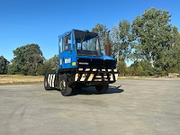 Sisu kalmar tr-160cr 4x4 industriële trekker