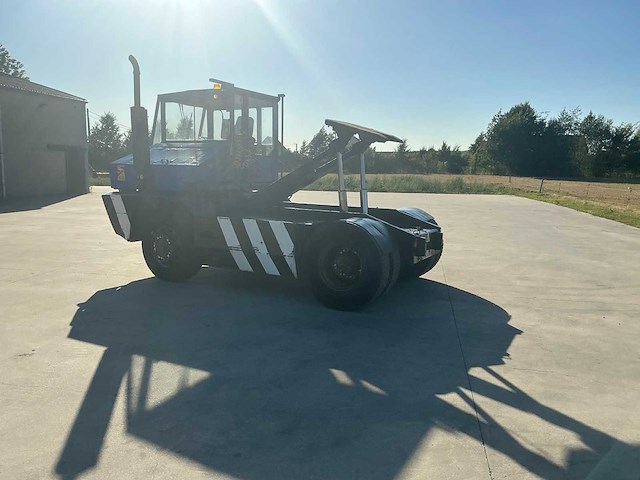Sisu kalmar tr-160cr 4x4 industriële trekker - afbeelding 17 van  71