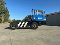 Sisu kalmar tr-160cr 4x4 industriële trekker - afbeelding 12 van  71
