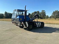 Sisu kalmar tr-160cr 4x4 industriële trekker - afbeelding 25 van  71