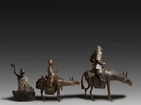Six japanese champlevé enameled bronzes; three figures, one pair of vases and a censer, 19th/20thc, tallest h 48 cm - afbeelding 3 van  5