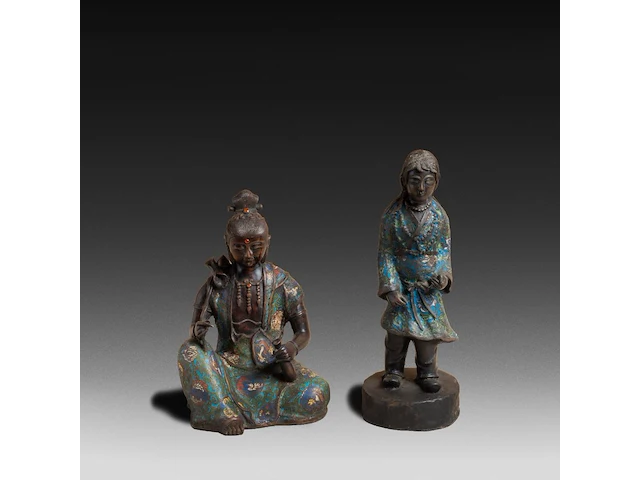 Six japanese champlevé enameled bronzes; two figures and four vases, 19th/20thc, tallest h 36,5 cm - afbeelding 3 van  7
