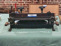 Sjabloonmachine om zwaluwstaarten te maken - afbeelding 1 van  3