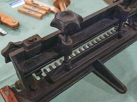 Sjabloonmachine om zwaluwstaarten te maken - afbeelding 2 van  3