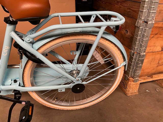 Sjoef city kinderfiets 22 inch lichtblauw - afbeelding 9 van  12