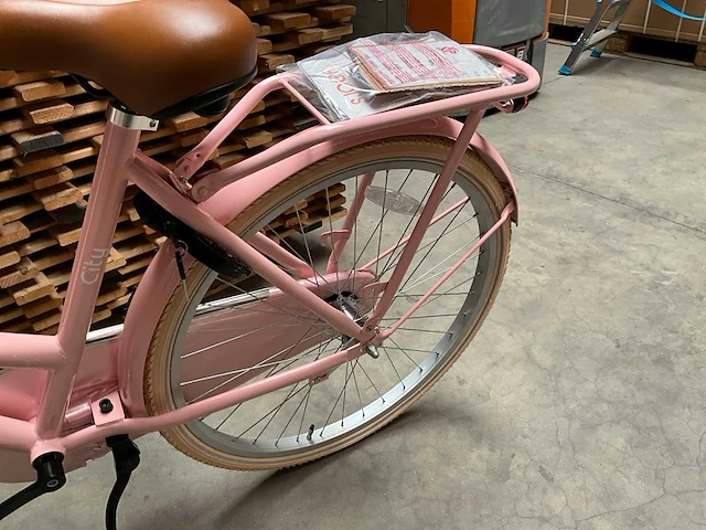 Sjoef city kinderfiets meisjes roze 26 inch - afbeelding 12 van  12