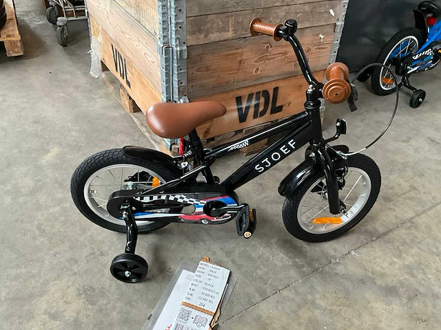 Sjoef race kinderfiets 14” zwart met zijwieltjes - afbeelding 1 van  13