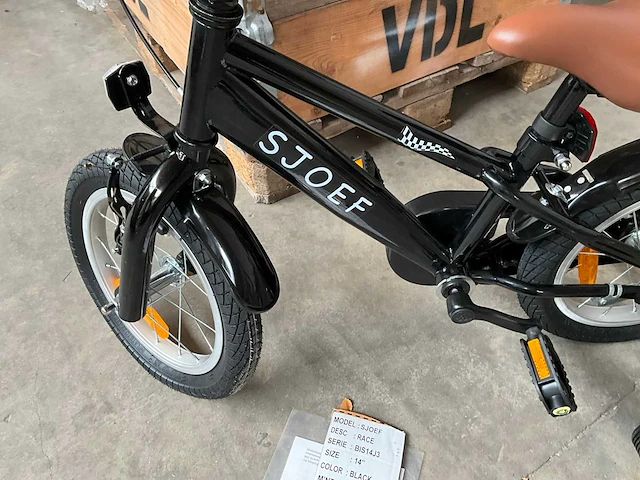 Sjoef race kinderfiets 14” zwart met zijwieltjes - afbeelding 13 van  13