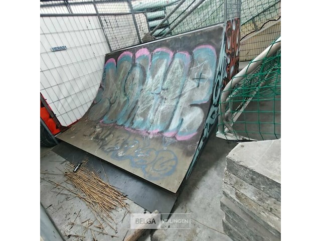 Skate piste: 2 skaterampen ea - afbeelding 3 van  9