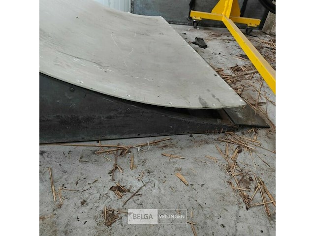 Skate piste: 2 skaterampen ea - afbeelding 4 van  9