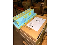 Sketch 3 dozen op sokkel - kerst- & seizoensartikelen (7x) - afbeelding 2 van  2