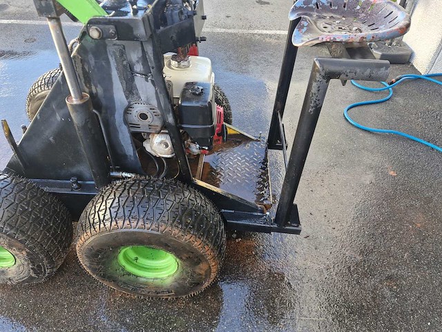 Skidder - afbeelding 6 van  12