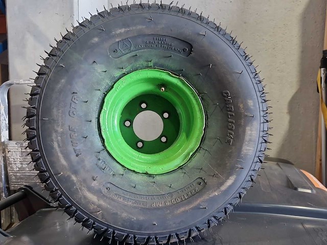 Skidder - afbeelding 10 van  12