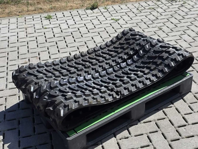 Skidsteer rupsgraafmachine - afbeelding 1 van  2