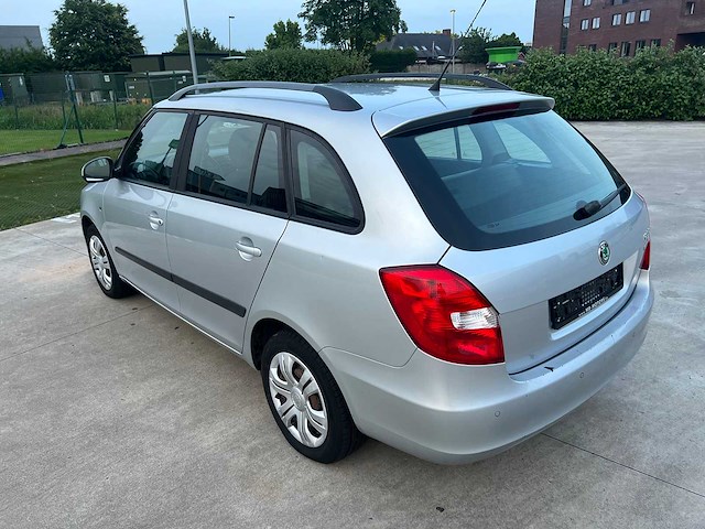 Skoda - 2012 - fabia - personenauto - afbeelding 3 van  19