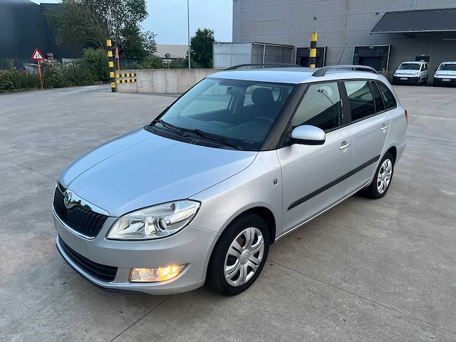 Skoda - 2012 - fabia - personenauto - afbeelding 9 van  19