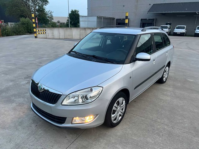 Skoda - 2012 - fabia - personenauto - afbeelding 17 van  19