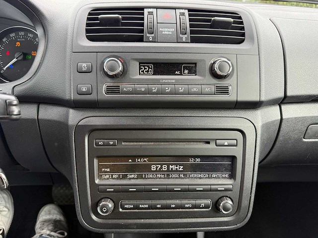 Skoda - 2013 - roomster - personenauto - afbeelding 14 van  28