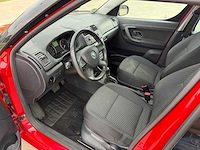 Skoda - 2013 - roomster - personenauto - afbeelding 13 van  28