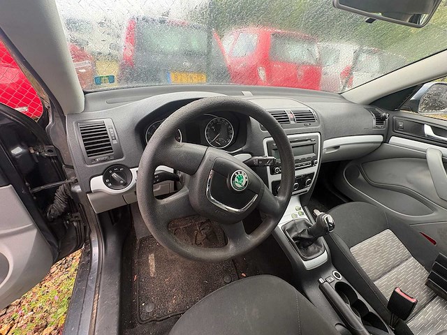 Skoda - octavia combi - 1.2 tsi ambition - car - 2011 - afbeelding 3 van  15