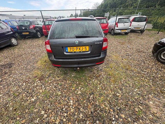Skoda - octavia combi - 1.2 tsi ambition - car - 2011 - afbeelding 12 van  15