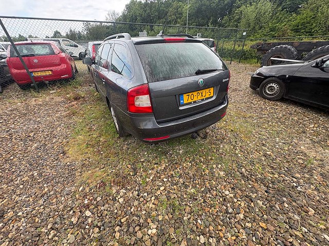 Skoda - octavia combi - 1.2 tsi ambition - car - 2011 - afbeelding 2 van  12