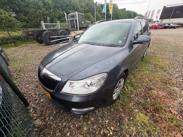 Skoda - octavia combi - 1.2 tsi ambition - car - 2011 - afbeelding 1 van  12
