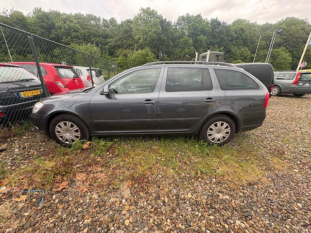 Skoda - octavia combi - 1.2 tsi ambition - car - 2011 - afbeelding 7 van  12