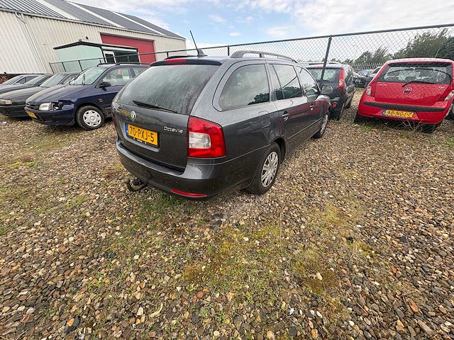 Skoda - octavia combi - 1.2 tsi ambition - car - 2011 - afbeelding 11 van  12