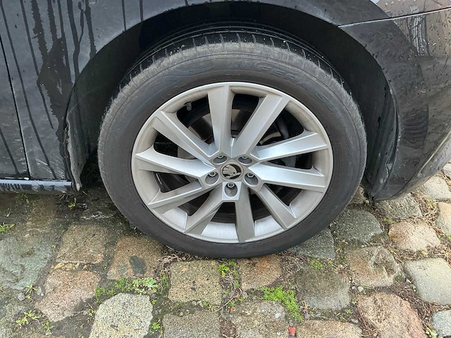 Skoda - scala - car - 2021 - afbeelding 6 van  38