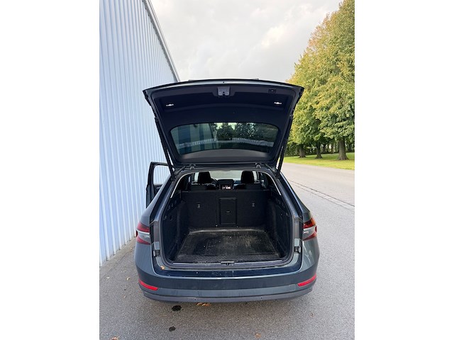 Skoda 3t - afbeelding 14 van  24
