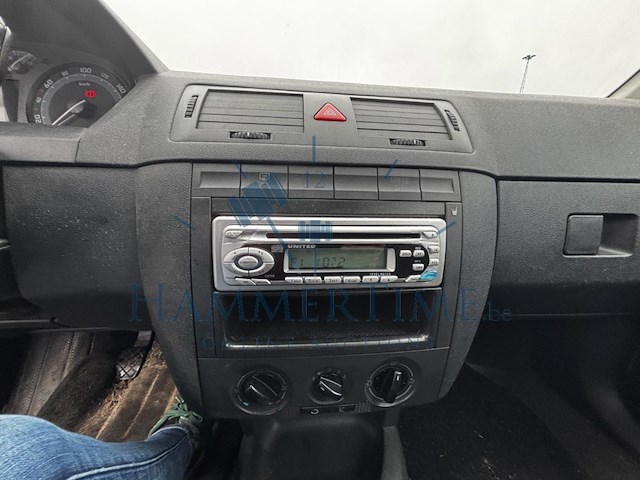 Skoda fabia 1.2i 12v ambiente, 2005 - afbeelding 3 van  24