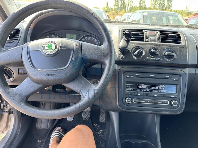 Skoda fabia 1.2i ambiente, 2011 - afbeelding 6 van  42