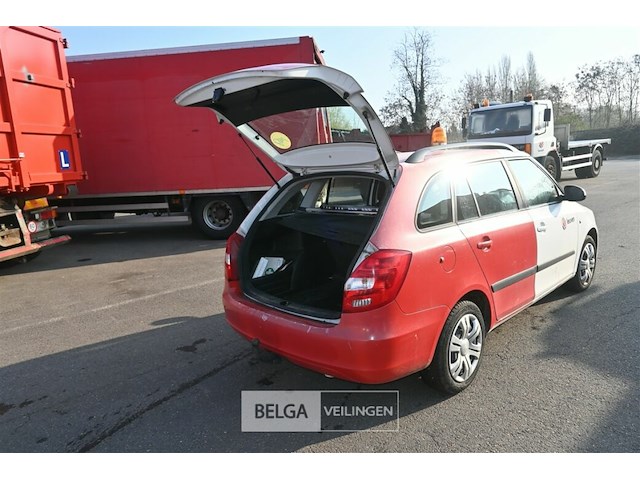 Skoda fabia personenwagen - afbeelding 18 van  23