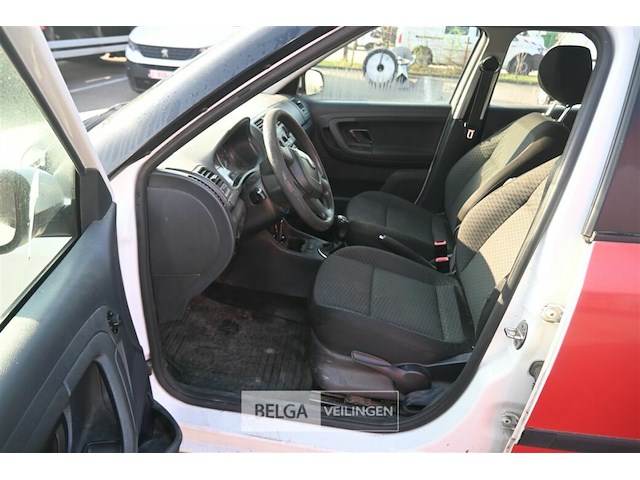 Skoda fabia personenwagen - afbeelding 21 van  23