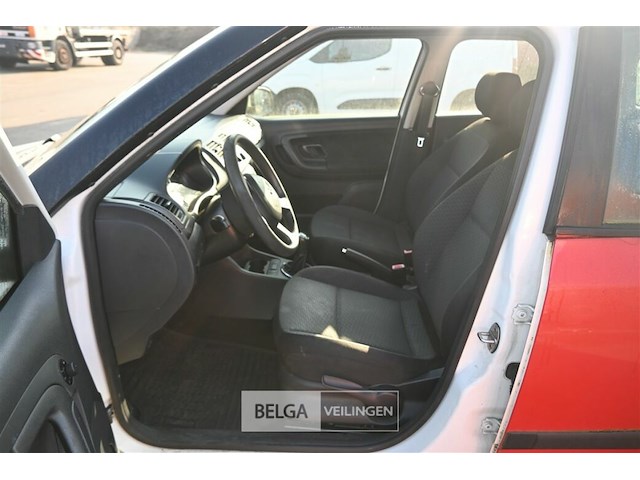 Skoda fabia personenwagen - afbeelding 20 van  23