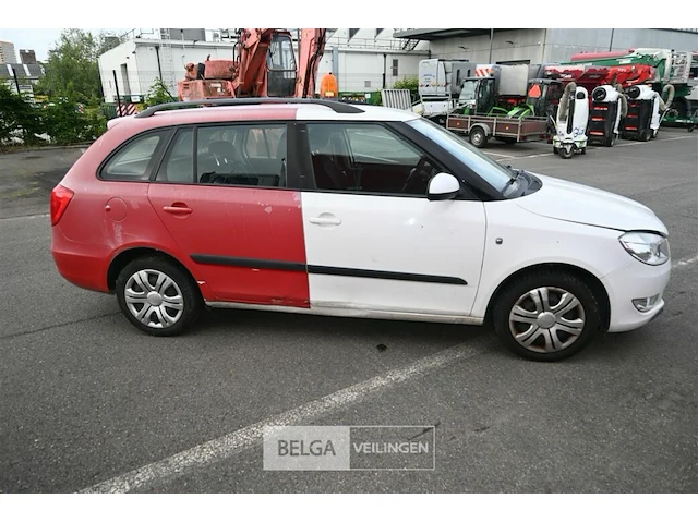 Skoda fabia stationwagen - afbeelding 11 van  24