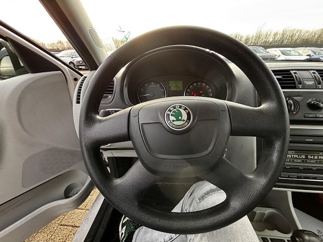 Skoda fabia sw 1 at, 2012 - afbeelding 5 van  25