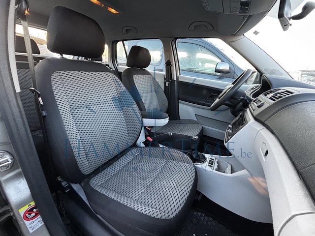 Skoda fabia sw 1.2 cr tdi ambiente dpf, 2011 - afbeelding 13 van  32