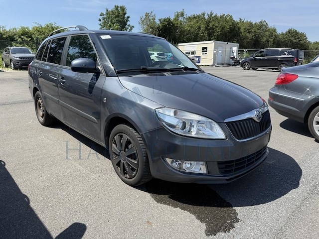 Skoda fabia sw 1.2 cr tdi ambiente dpf, 2011 - afbeelding 23 van  30