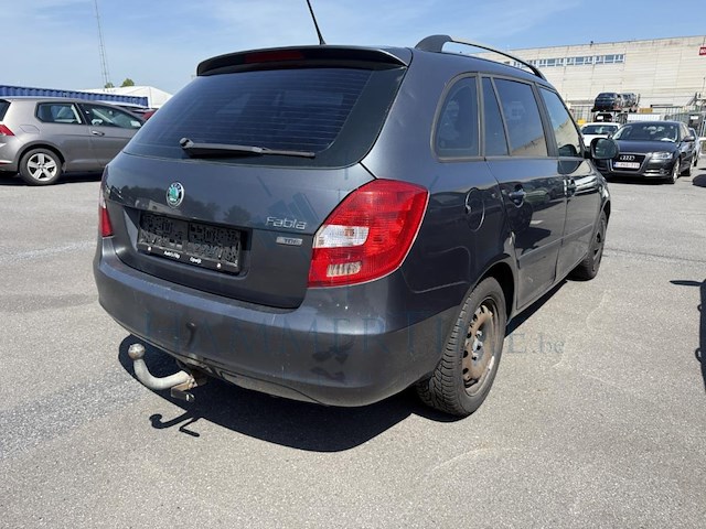 Skoda fabia sw 1.2 cr tdi ambiente dpf, 2011 - afbeelding 25 van  30