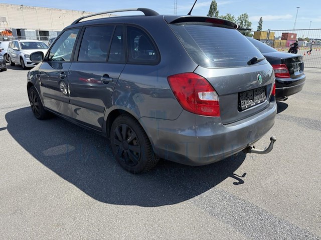 Skoda fabia sw 1.2 cr tdi ambiente dpf, 2011 - afbeelding 27 van  30