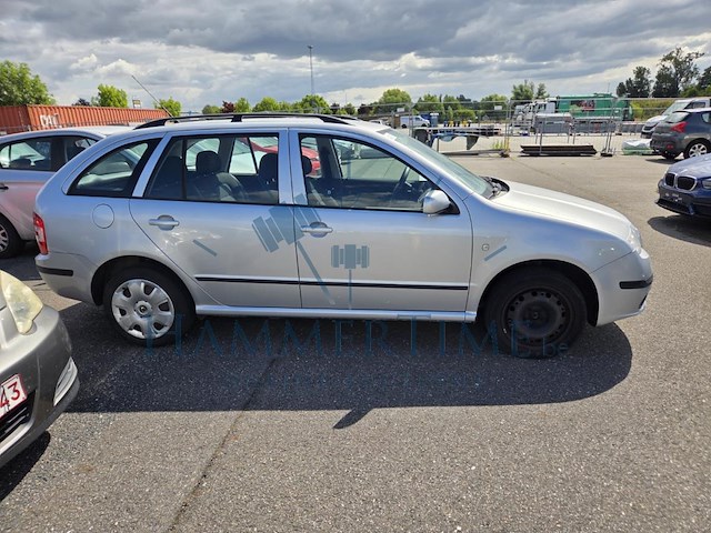 Skoda fabia sw 1.2i 12v ambiente, 2008 - afbeelding 44 van  48