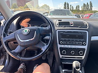 Skoda octavia 1.6 cr tdi greenline ambition dpf, 2011 - afbeelding 8 van  32