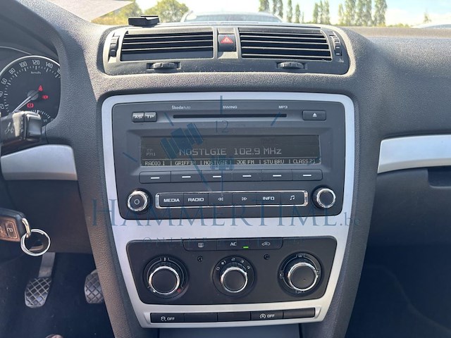Skoda octavia 1.6 cr tdi greenline ambition dpf, 2011 - afbeelding 9 van  32