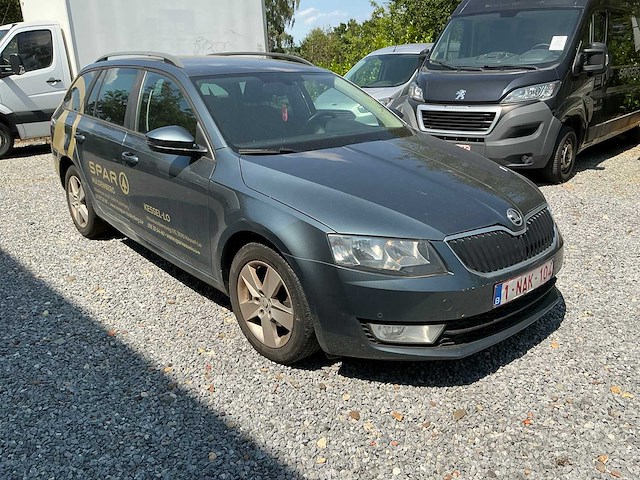 Skoda octavia personenauto - afbeelding 8 van  12