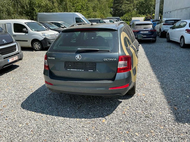 Skoda octavia personenauto - afbeelding 1 van  2